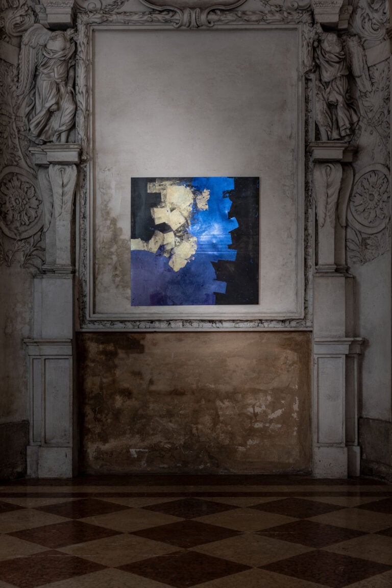 Dario Costi e Paolo Mezzadri, La materia della Luce, 2025, Volumnia Piacenza. Ph. Fausto Mazza