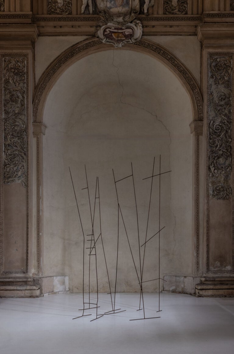 Dario Costi e Paolo Mezzadri, La materia della Luce, 2025, Volumnia Piacenza. Ph. Fausto Mazza
