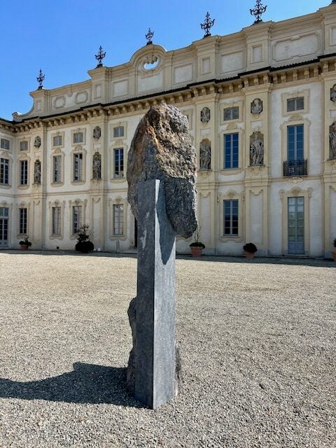 img4992 rotated L’arte contemporanea accende gli spazi della storica Villa Arconati fuori Milano