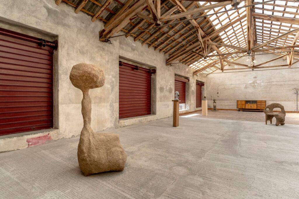 Installation View, Leo Orta. Terra Etna, SARP Residency, 2025. Photo Lorenzo Arrigoni. Courtesy SARP Gallery