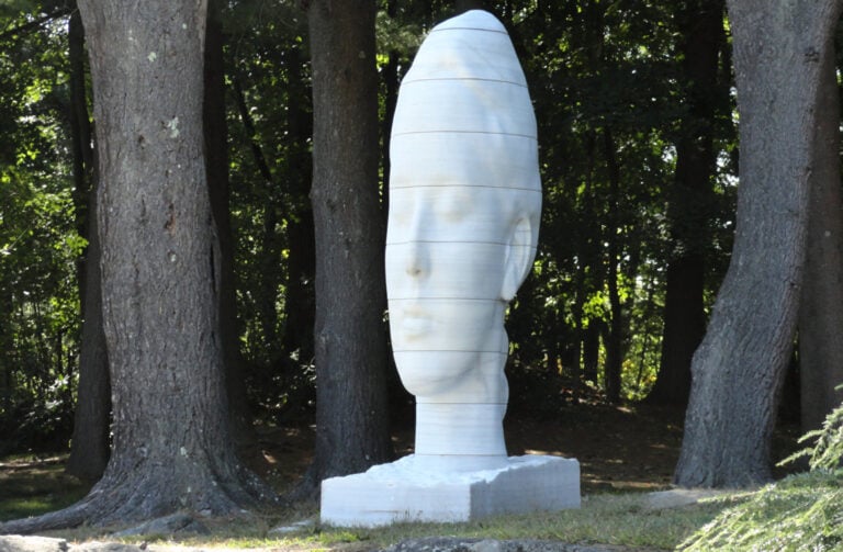 Jaume Plensa, Ronzio, 2011, marmo e piombo