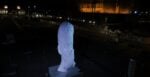 Nuova scultura gigante per “Napoli Contemporanea”. Lo spagnolo Jaume Plensa reinventa Piazza Municipio. Le foto