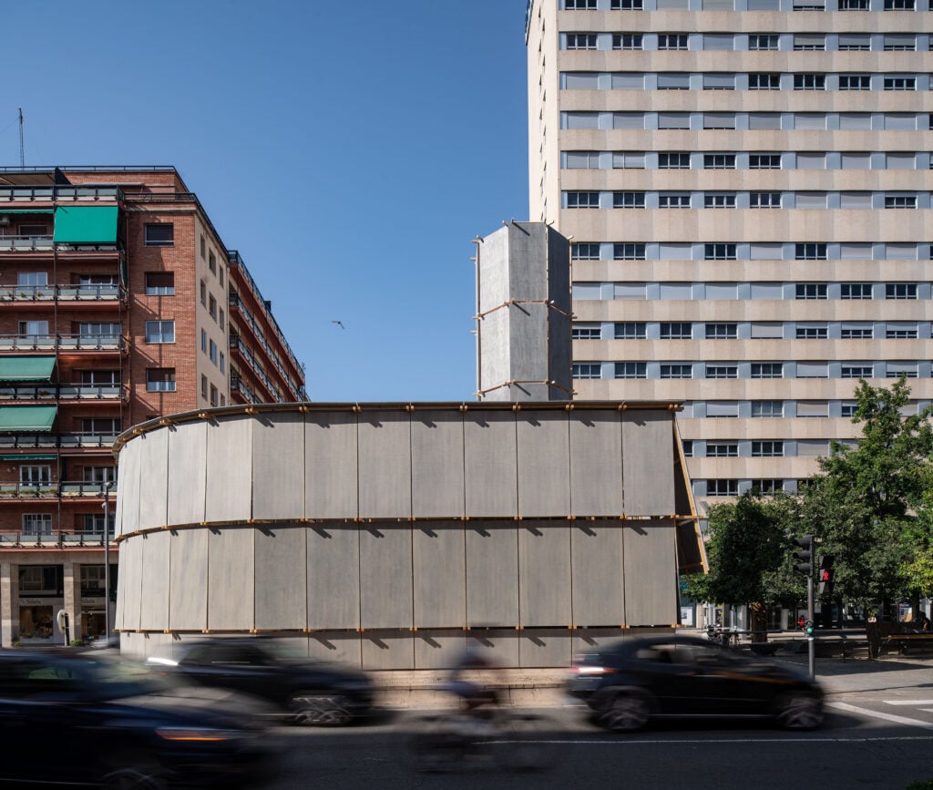 Leopold Bianchini, ROUND ABOUT BATHS. Photo Josema 1Cutillas