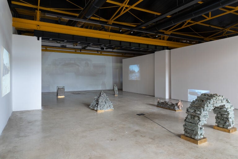 Lulù Nuti, installation view at Fondazione D'ARC, Roma, 2025. Photo Eleonora Cerri Pecorella