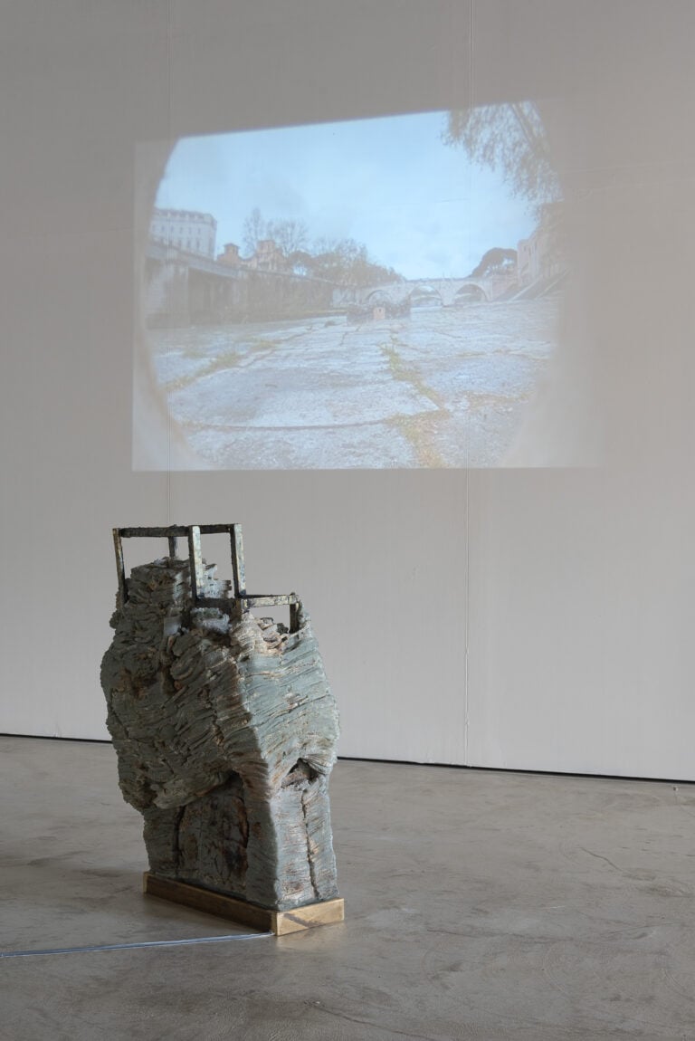 Lulù Nuti, installation view at Fondazione D'ARC, Roma, 2025. Photo Eleonora Cerri Pecorella