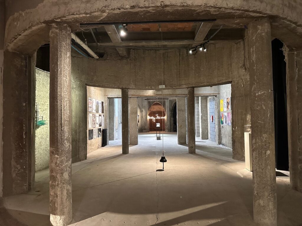 In una storica villa a Reggio Calabria la mostra con le opere della collezione Colella