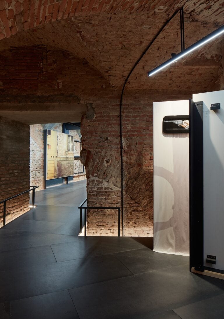 ODIO IL DECORO! Piero Fornasetti, progetto di Davide Trabucco, Palazzo Bentivoglio, Bologna, photo Carlo Favero