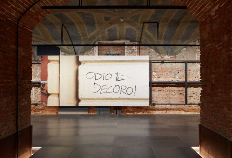 ODIO IL DECORO! Piero Fornasetti, progetto di Davide Trabucco, Palazzo Bentivoglio, Bologna, photo Carlo Favero