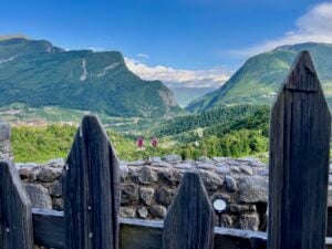 In Val di Non un antichissimo castello medievale si trasforma in centro d’arte ecologica