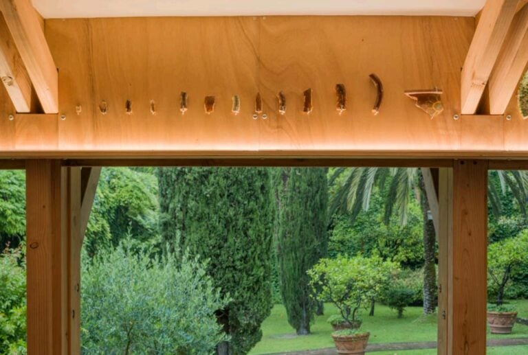 Pavillon des Jardins, Palazzo Farnese, 2025. Progetto dello studio Materra-Matang. Photo Arthur Crestani