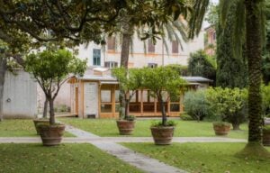 Nel giardino di Palazzo Farnese ora c’è un padiglione per riscoprire la storia di Roma e dei suoi reperti dimenticati