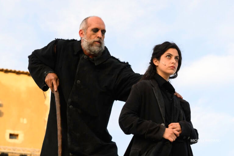 Giuseppe Sartori (Edipo) e Fotinì Peluso (Antigone), Foto Michele Pantano, Edipo, Fondazione INDA