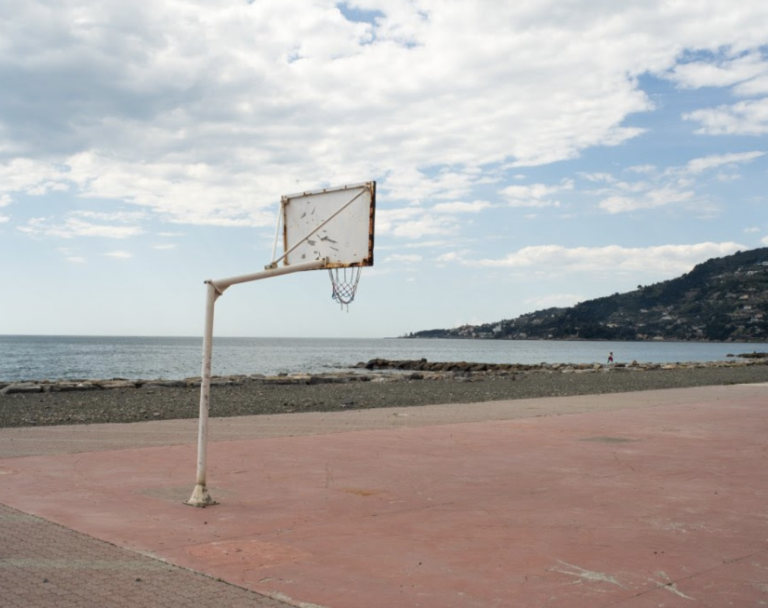 schermata 2025 06 30 alle 122741 In Liguria un festival diffuso riscopre il paesaggio costiero e come è stato modellato dal tempo libero