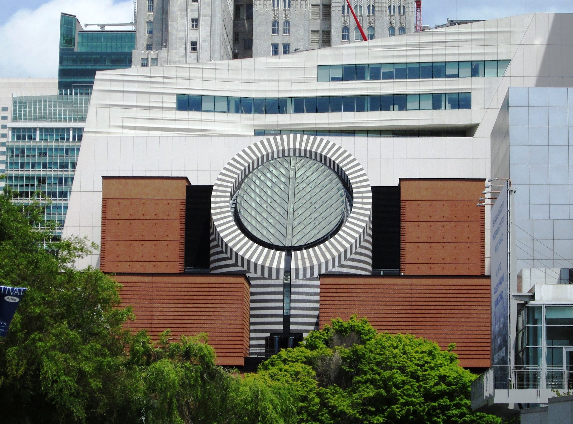 SFMOMA. Photo via Wikipaedia