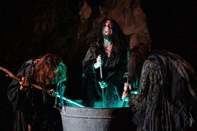 Shakespeare By Night, Tetaro della Tosse