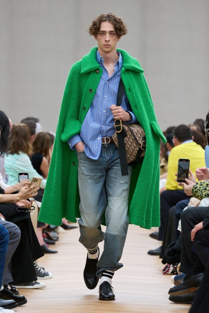 temp 1 A Parigi l’evento che tutti attendevano: Jonathan Anderson ha debuttato come direttore creativo di Dior Homme