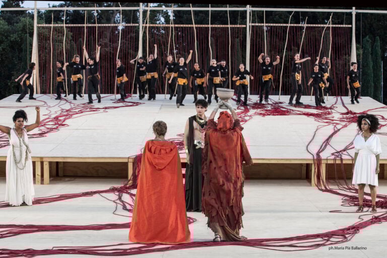 Un momento dello spettacolo Lisistrata, Foto Maria Pia Ballarino, Teatro Greco di Siracursa, Fondazione INDA