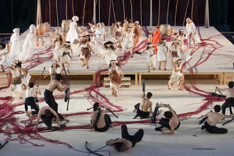 Un momento dello spettacolo Lisistrata, Foto Maria Pia Ballarino, Teatro Greco di Siracursa, Fondazione INDA
