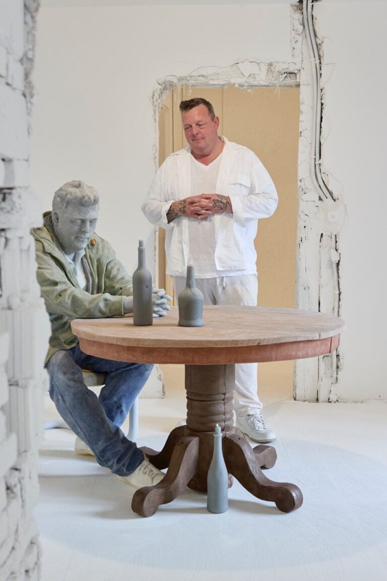 Urs Fischer, Skinny Sunrise per Globus Public Art Project con Fondation Beyeler, 2025 © Urs Fischer. Photo Mark Niedermann