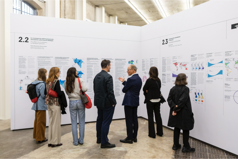 veduta dellallestimento di preserving the brain alla fondazione prada prada Quali scenari per il mondo della moda. Il punto all’estate 2025 a margine delle sfilate tra Milano e Parigi