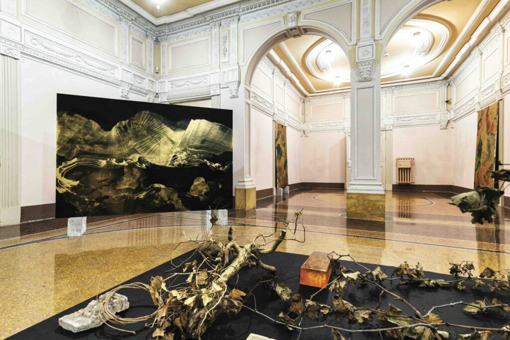 Poesia e sogni perduti. L’artista Vincenzo Scolamiero in mostra a Roma
