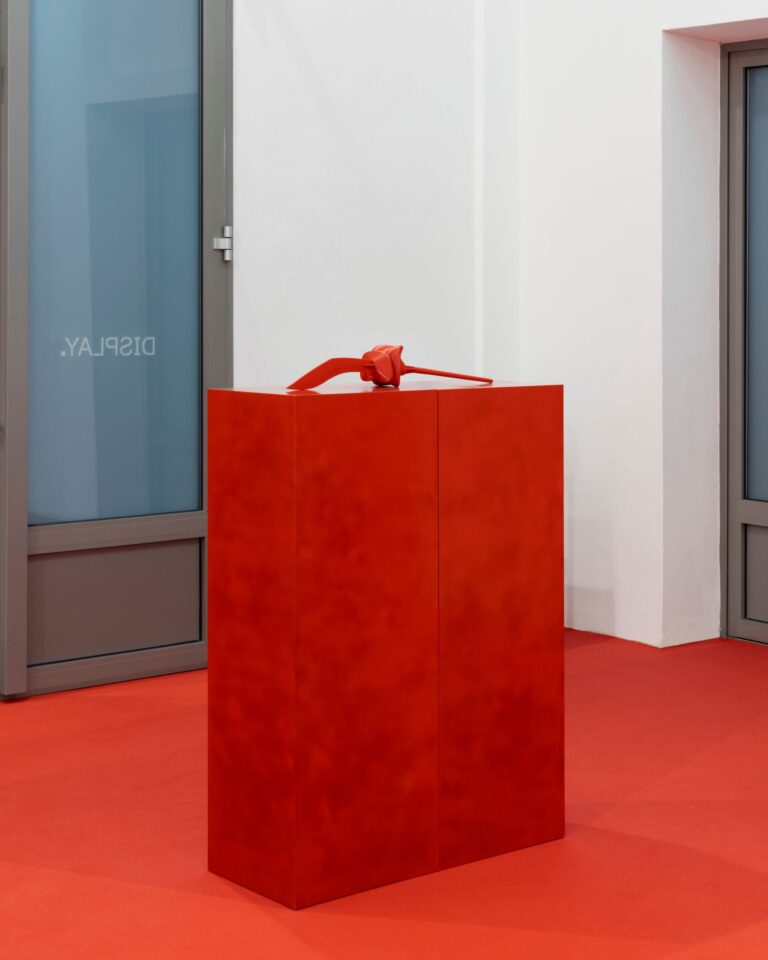 “FLESHWELDING”, Vittorio Valigi + Armature Globale, 2024, ph: Lorenzo Capelli