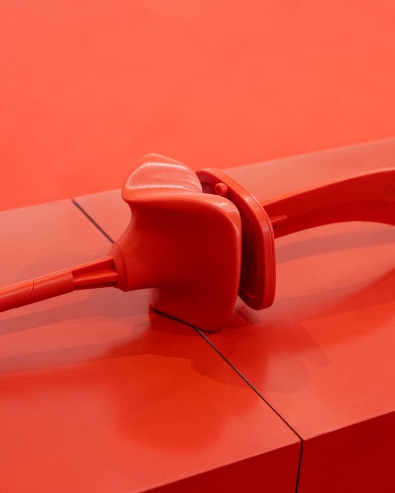 “FLESHWELDING”, Vittorio Valigi + Armature Globale, 2024, ph: Lorenzo Capelli