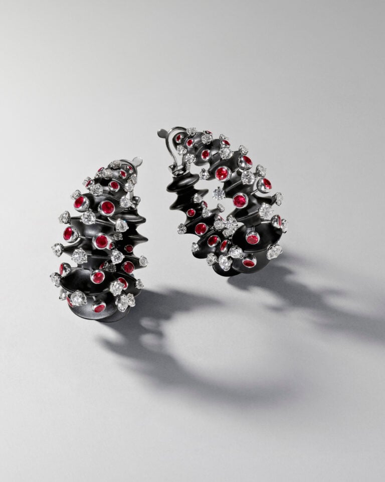 wish collection earrings nikos koulis jewels c nikos koulis jewels A Basilea debutta una nuova fiera di design dentro una straordinaria chiesa sconsacrata
