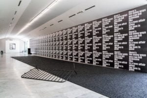 Al PAC di Milano la mostra del duo italo-americano Lovett/Codagnone tra dinamiche di potere, pratiche di dissenso e affermazione soggettiva