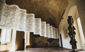 La mostra di Dadamaino a Matera è insieme intima e politica 