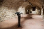 Mangano & van Rooy, Il taglio, l'innesto, il castello, 2022, installazione con 6 sculture in ceramica, collezione Museo Civico Castelbuono, acquisizione tramite avviso Pubblico PAC2021-Piano per l’Arte Contemporanea sostenuto dalla Direzione Generale Creatività Contemporanea del Ministero della cultura, foto Valentina Minutella