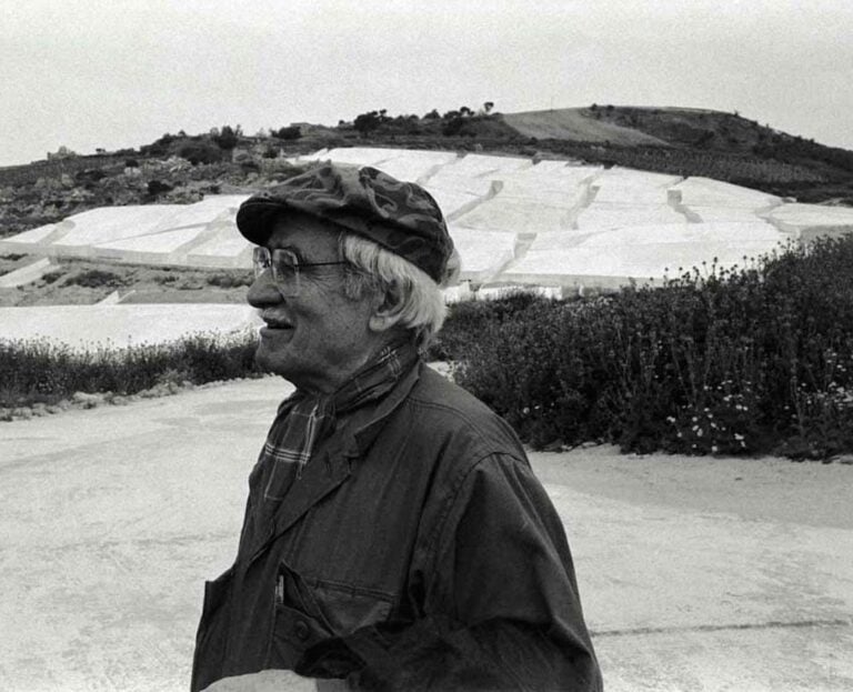 Alberto Burri a Gibellina (Foto di Vittorugo Contino, 1987)