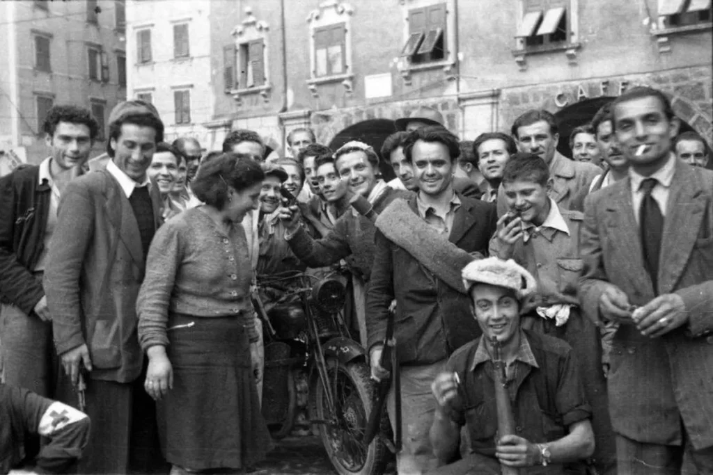 Attraverso la lente. Storie, volti e memorie dall’Archivio Armani