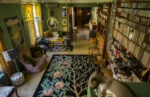 Casa Fornasetti: la dimora delle meraviglie a Milano pregna di storie familiari