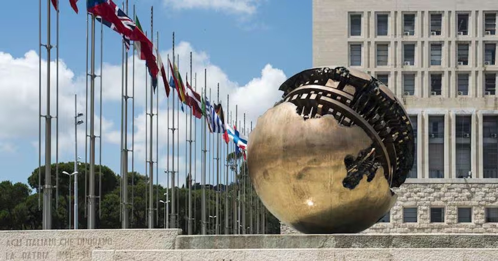 https://www.artribune.com/wp-content/uploads/2025/07/collezione-farnesina-1.jpeg