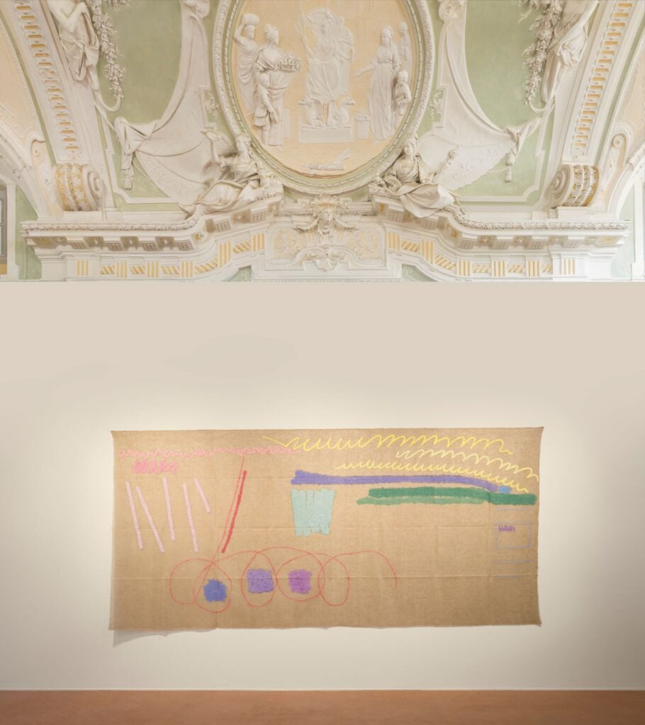 Giorgio Griffa: L’arte che dialoga con l’invisibile, Installation view, Palazzo Ducale Genova, ph. Anna Positano