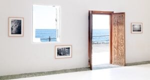 Una mostra riporta simbolicamente Ettore Sottsass nella sua amata isola di Filicudi  