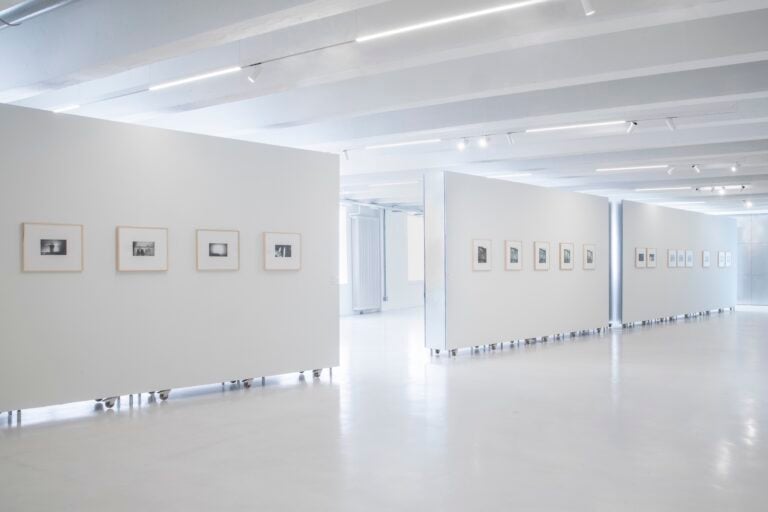 Guido Guidi, Da un'altra parte, installation view at 10 Corso Como, Milano, 2025. Photo Jacopo Menzani