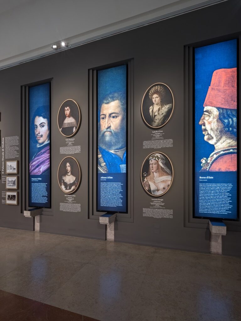Il Vestibolo degli Estensi alla Galleria Estense di Modena