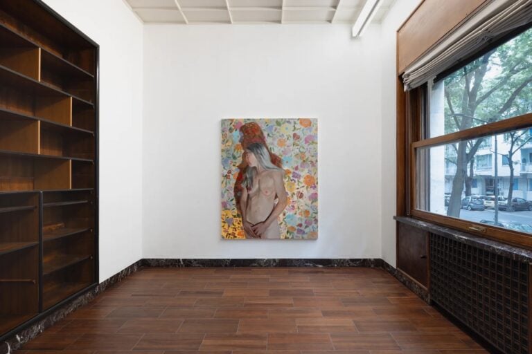 Jenna Gribbon, Rainbows in shadows, installation view at MASSIMODECARLO, Milano, 2025. Courtesy of the artist and MASSIMODECARLO.