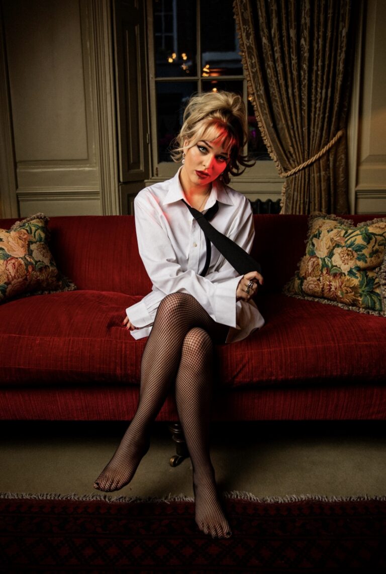 LUVCAT - LEAD PRESS SHOT - Love & Money
