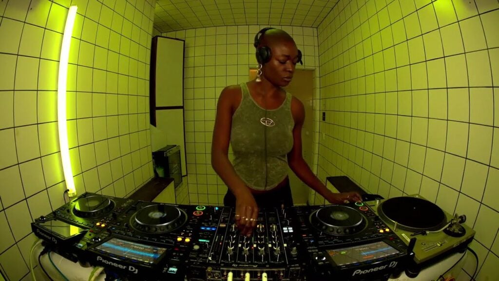 maxresdefault La storia della dj Fatima Koanda: dal Panorama Bar di Berlino al palco del Kappa FuturFestival di Torino 