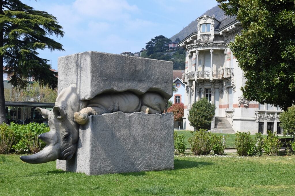 Stefano Bombardieri – Il viaggio del rinoceronte e il paradosso del tempo