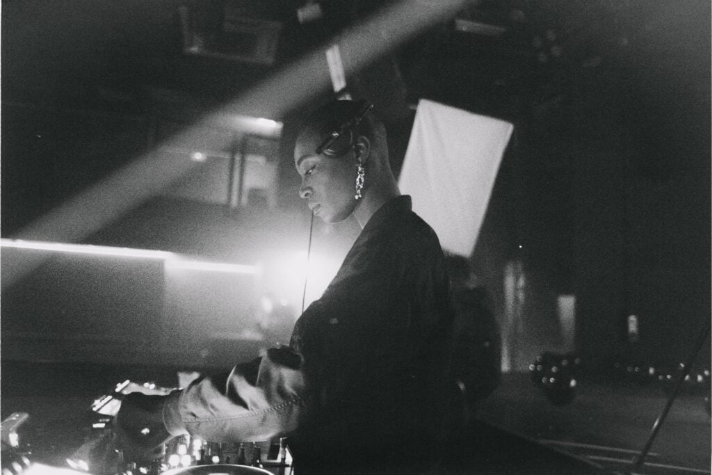 La storia della dj Fatima Koanda: dal Panorama Bar di Berlino al palco del Kappa FuturFestival di Torino 