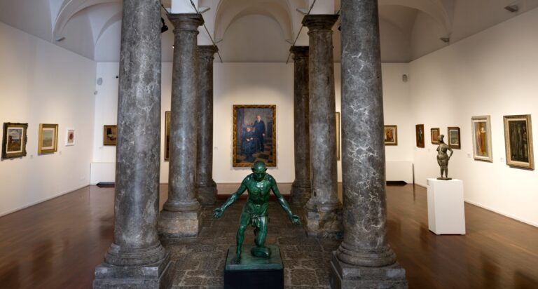 Pinakothek'a, Palazzo Sant'Elia, Palermo. Veduta dell'allestimento nell'ex cavallerizza