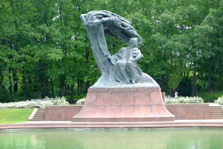 Polonia. Varsavia. Il monumento dedicato a Chopin nel Parco Lazienki ® Photo Dario Bragaglia