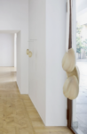 schermata 2025 07 15 alle 223803 Una galleria d’arte di Milano dedica uno spazio per esporre gli artisti invitati alla scorsa Biennale d’Arte di Venezia