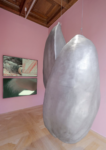 schermata 2025 07 15 alle 223838 Una galleria d’arte di Milano dedica uno spazio per esporre gli artisti invitati alla scorsa Biennale d’Arte di Venezia