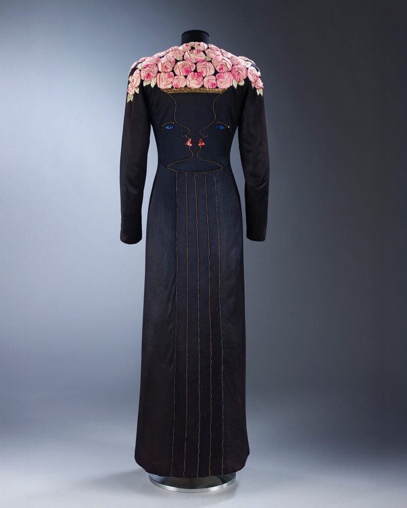 Evening Coat designed by Elsa Schiaparelli e Jean Cocteau, 1937, London