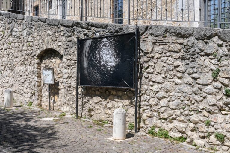 Straperetana 2025, installation view at Palazzo Maccafani. Photo Giorgio Benni
